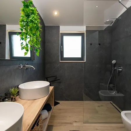 Holiday home Amazing In With Kitchen